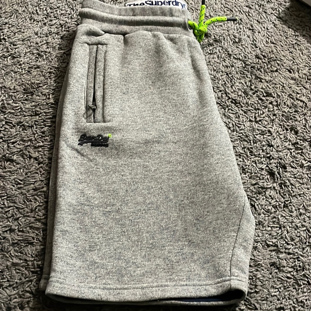 Super dry sweat shorts.